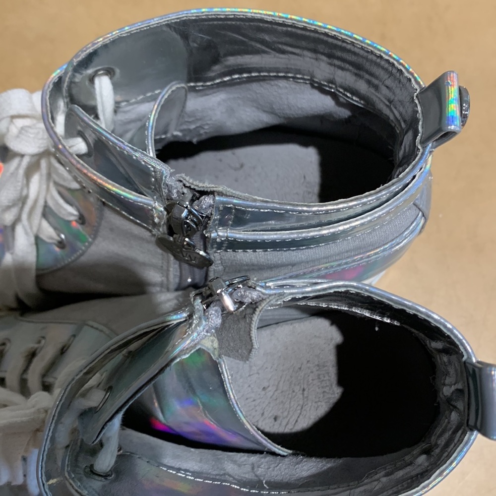 Stuart Weizmann Silver Metallic With Grey Heeled … - image 5